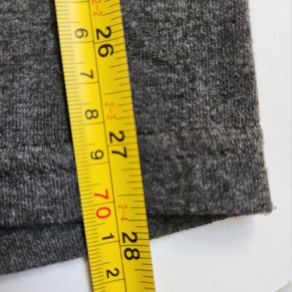 The Grinch T-Shirt Christmas De Seuss Size Med. Unisex He's A Mean One Grey - Picture 6 of 7